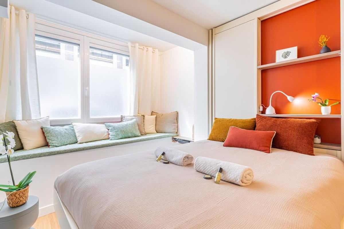 A Little Cocoon In The Heart Of * Parigi